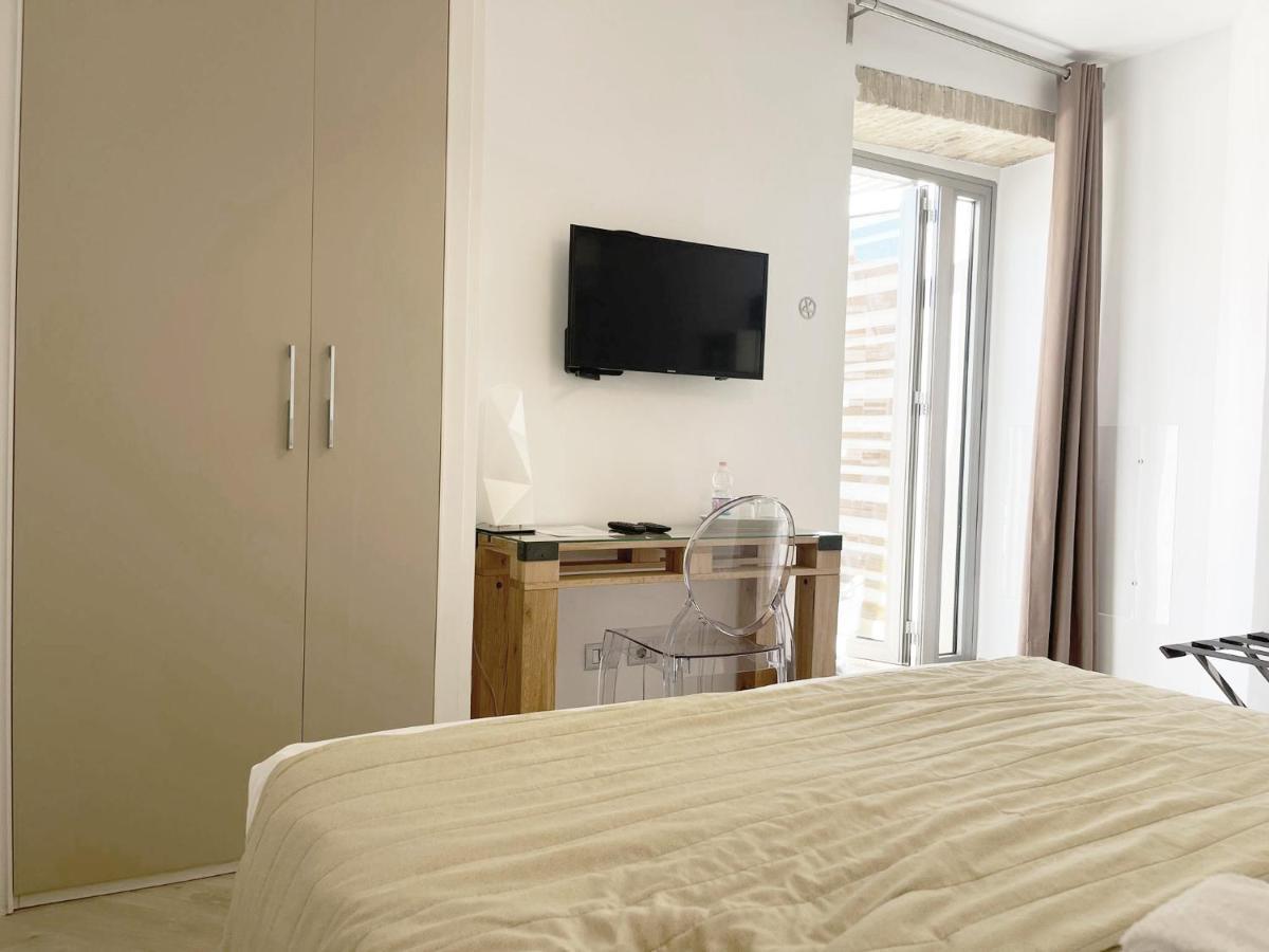 マリーナ・ディ・パルマ Daedalium Bed & Breakfast エクステリア 写真