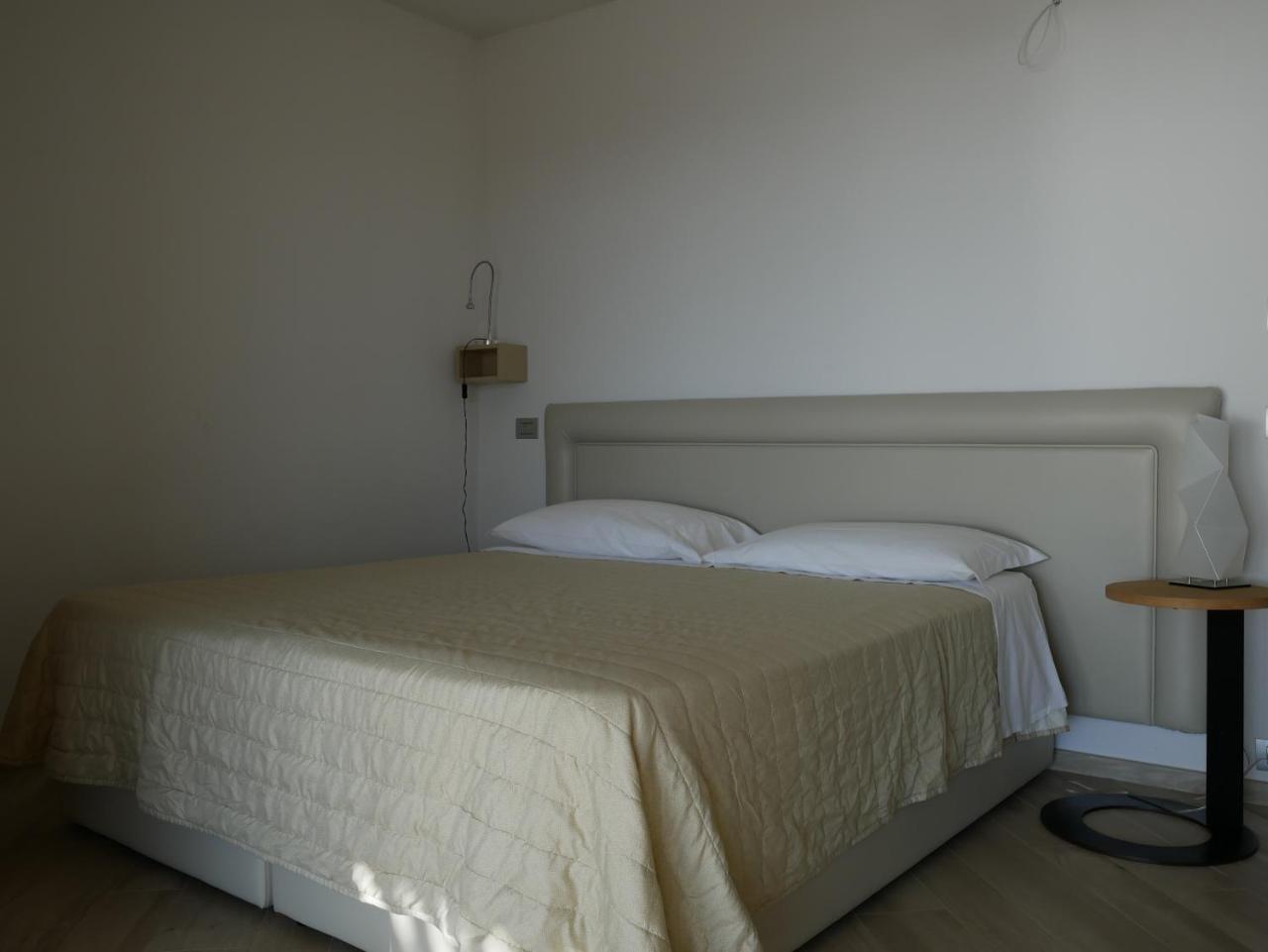 マリーナ・ディ・パルマ Daedalium Bed & Breakfast エクステリア 写真
